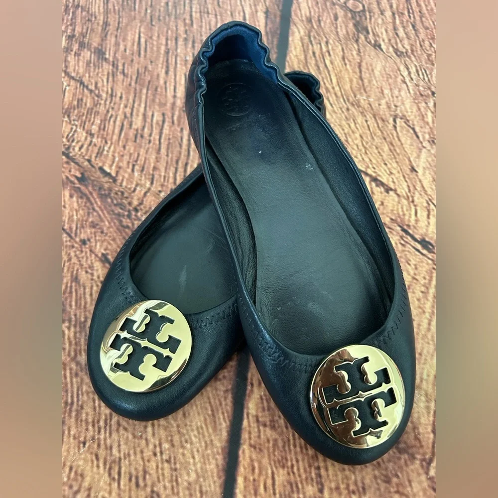 TORY BURCH Reva Blue leather gold metal logo‎ detail ballet flats shoes size 7
